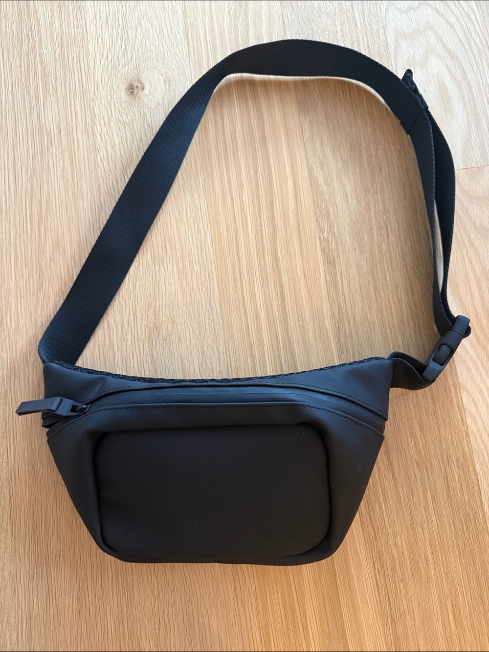 Rains black Fanny pack